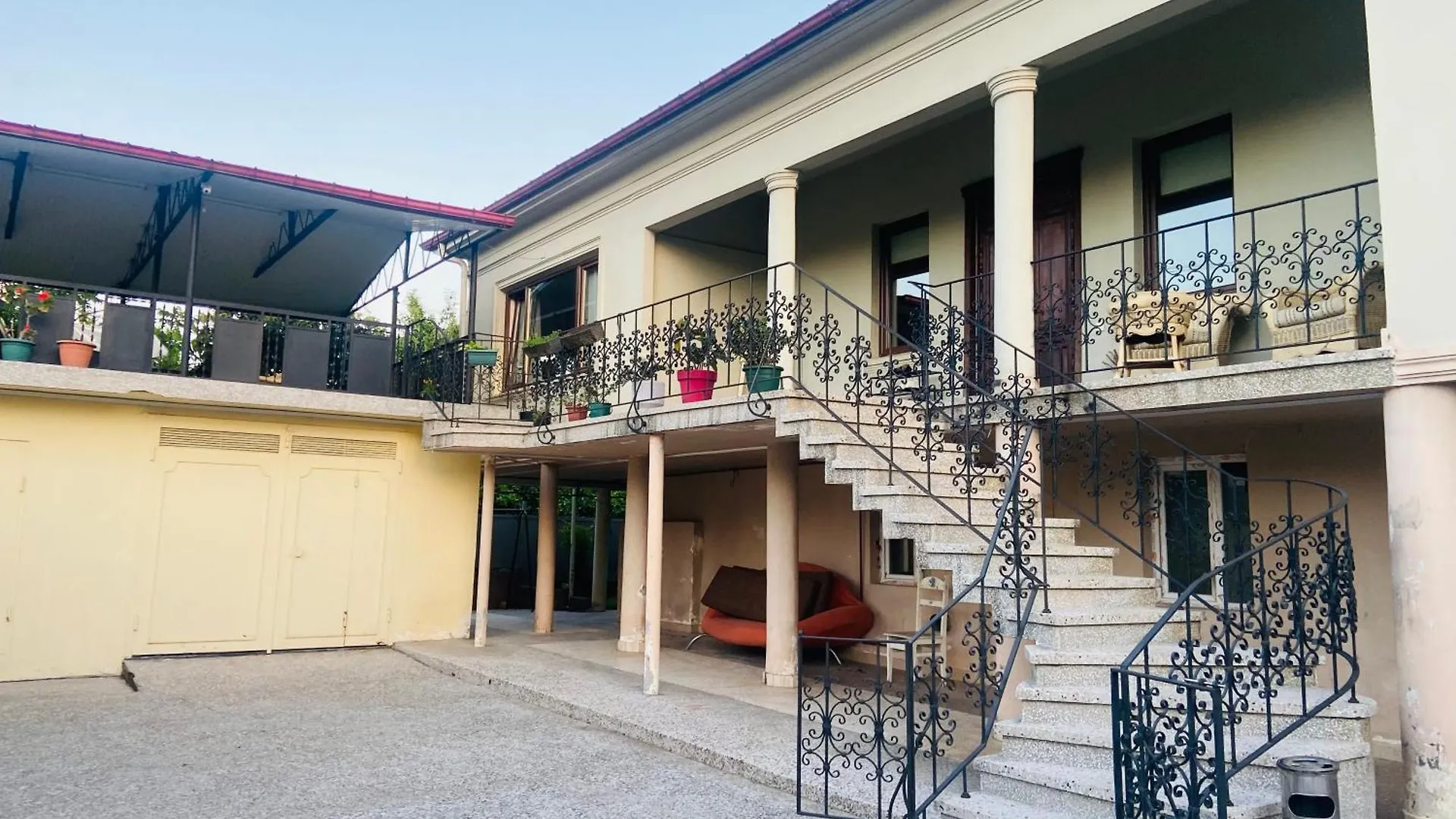 Villa Visteria With Terrace Batumi